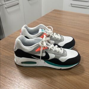 women’s Nike Air Correlate running shoe